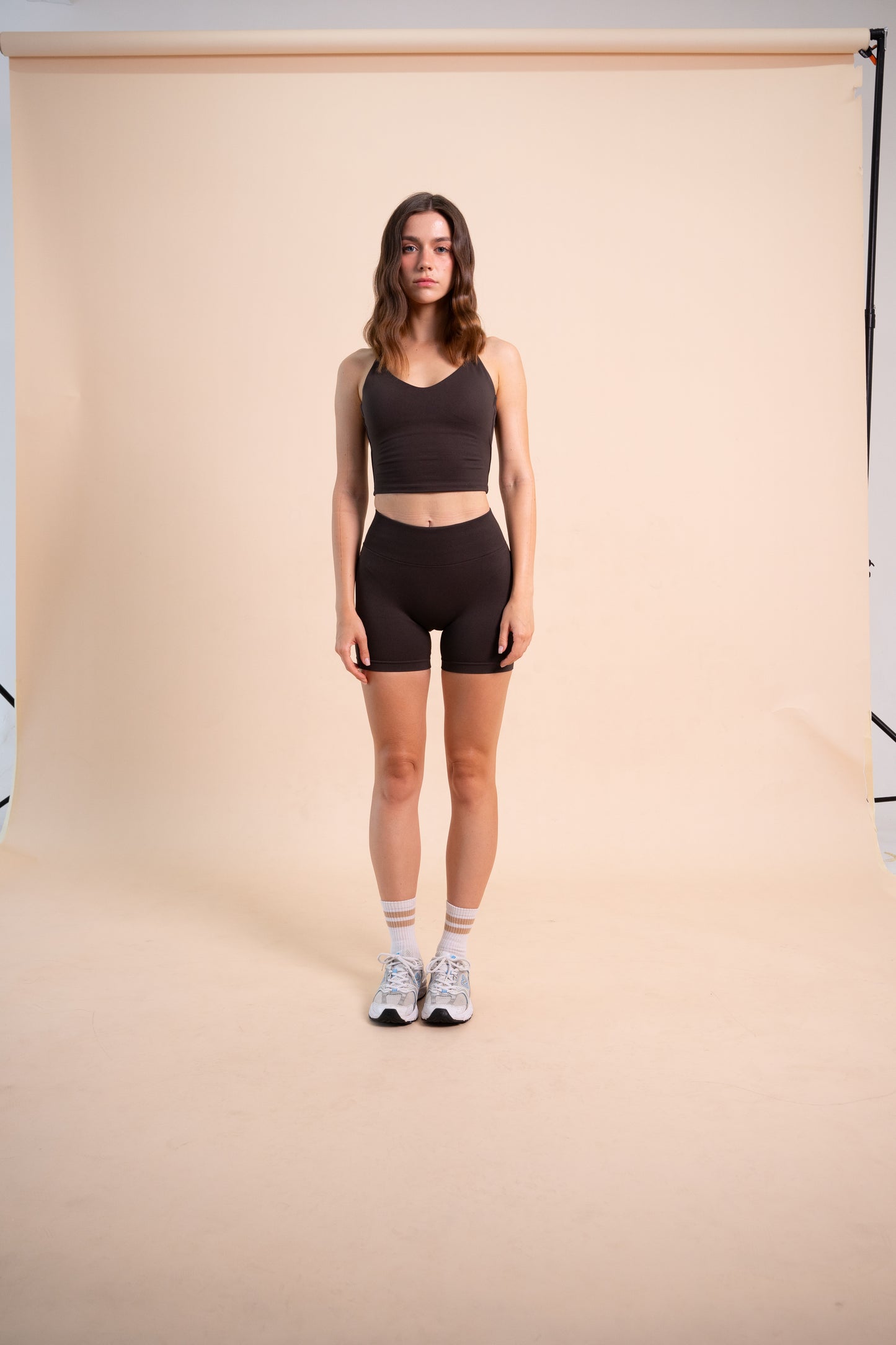 SEAMLESS GLOW FEMMA  SHORT PANTS BROWN