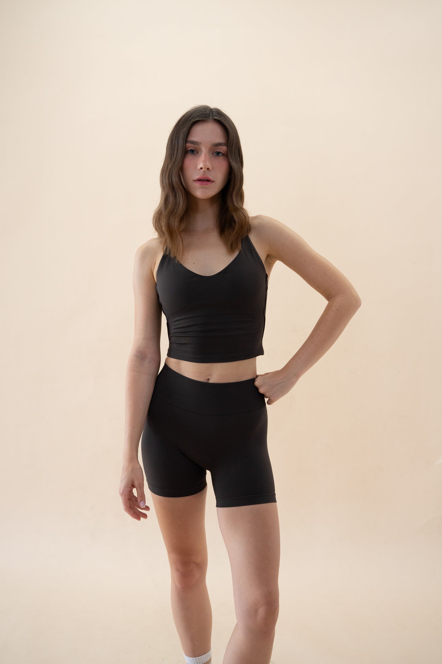 SEAMLESS GLOW FEMMA  SHORT PANTS BROWN