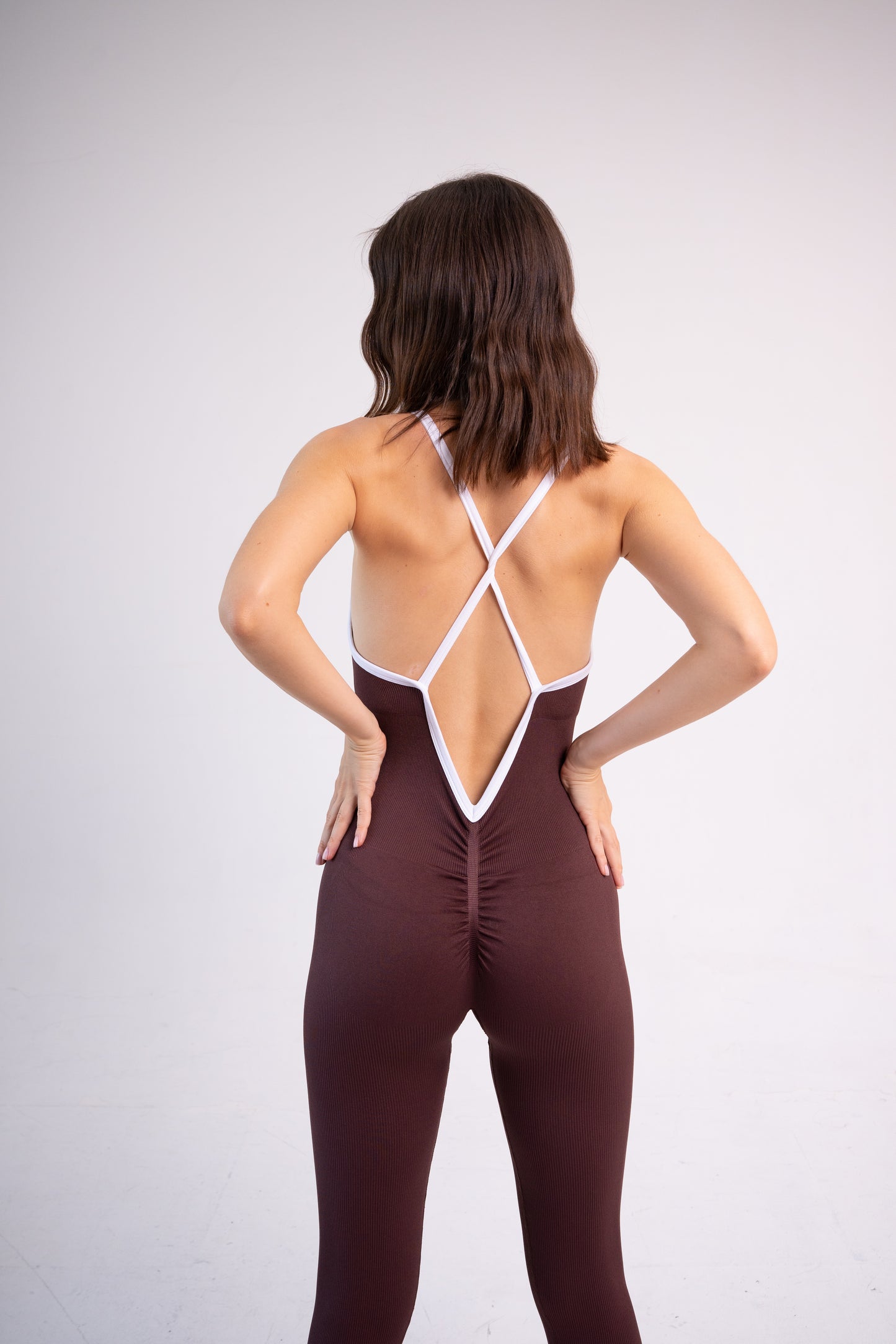 SEAMLESS GLOW LUXE JUMPSUIT BROWN