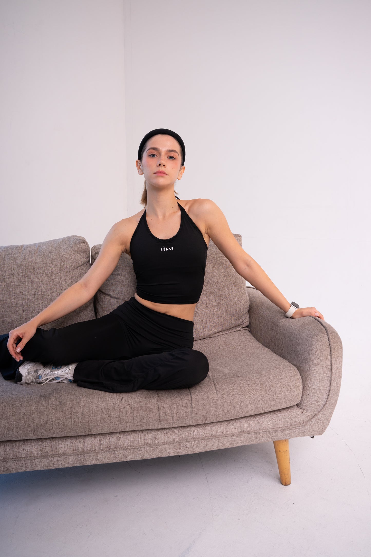 CLOUDFORM GLOW FLARE PANTS BLACK